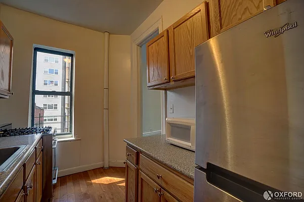 Rented by Oxford Property Group | media 34