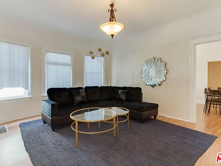 1228 Fedora St — Photo 5