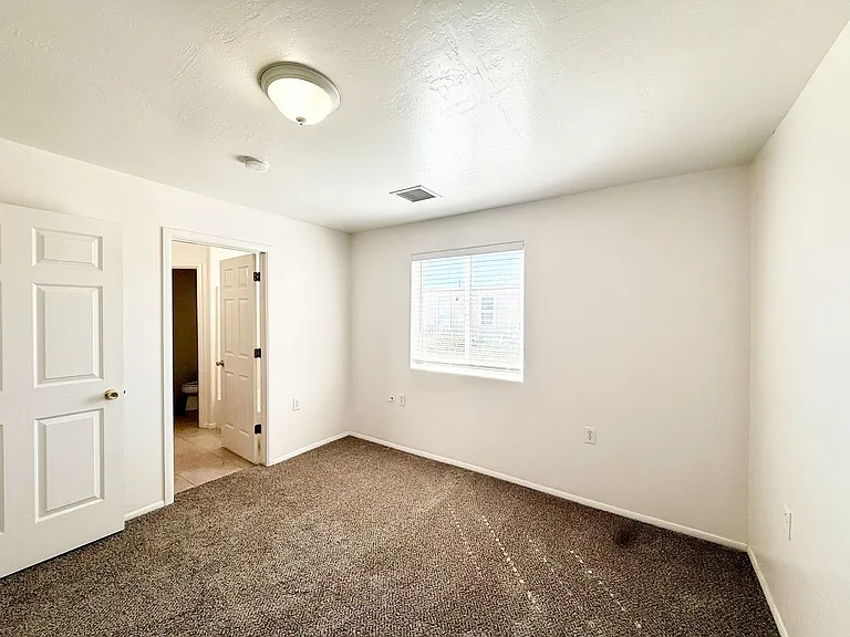 430 W Lake Louise Rd — Photo 10