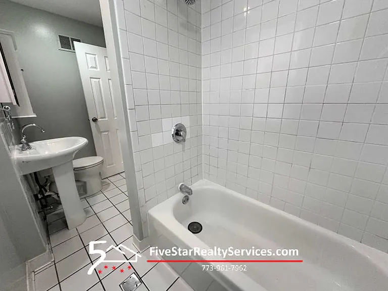 4453 N Kilbourn Ave #1 — Photo 9