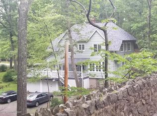 226 Golf Dr, Buck Hill Falls, PA 18323