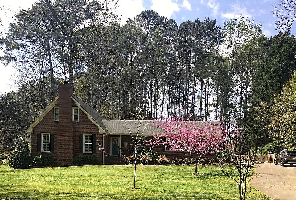 2nd image of 5575 Lilburn Stone Mountain Rd