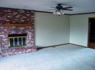 3824 Northview Dr, Joplin, MO 64801