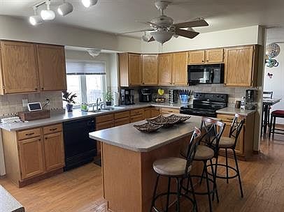 3rd image of 8029 Scarborough Dr