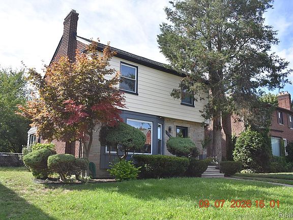2nd image of 17145 Fairfield St