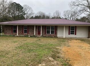 82 Three Mile Stretch Rd, Ellisville, MS 39437