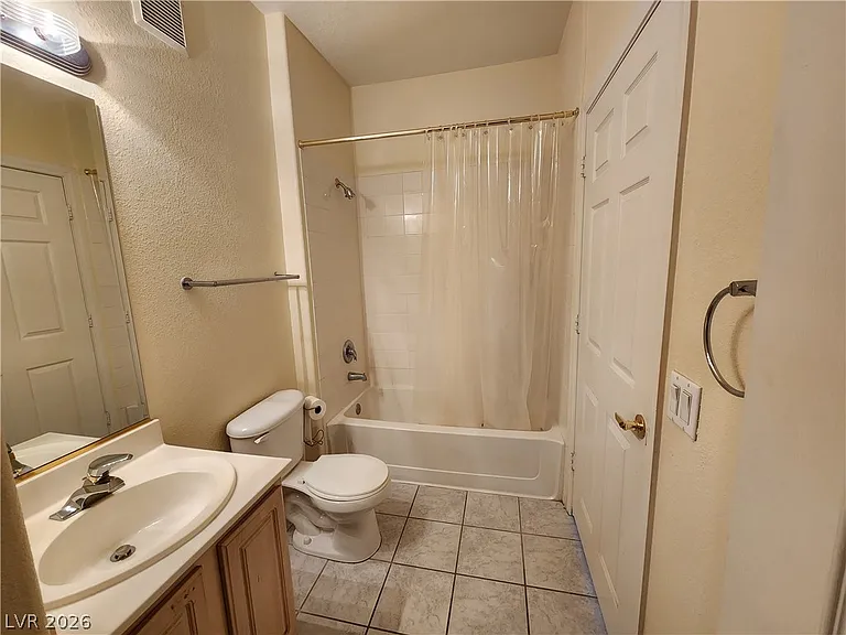 3917 Lazy Pine St #201 — Photo 22