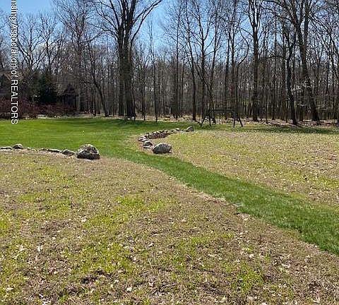 4th image of 942 Cherry Valle Ln