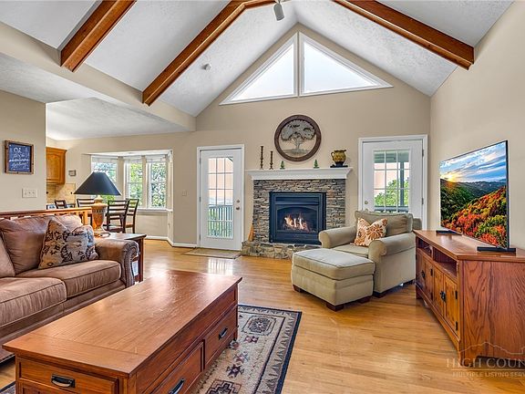 5th image of 844 Alpine Drive