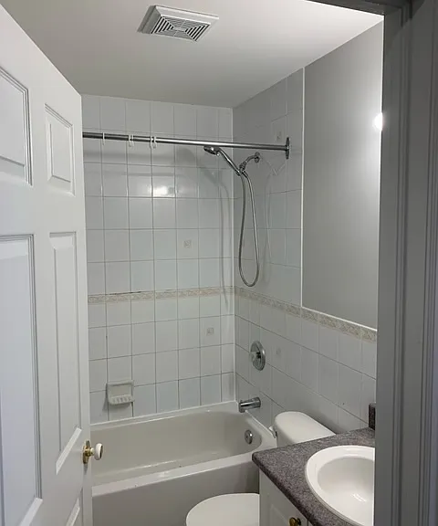 1646 Barrington St — Photo 9
