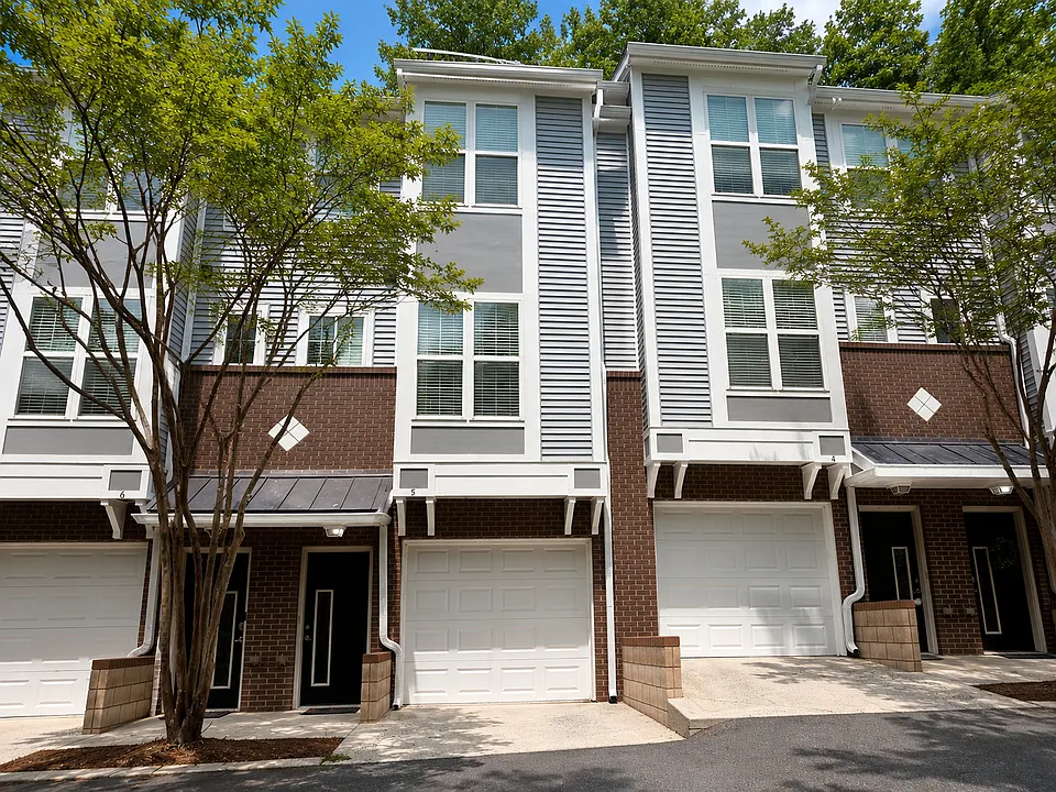 2504 Cranbrook Ln #5