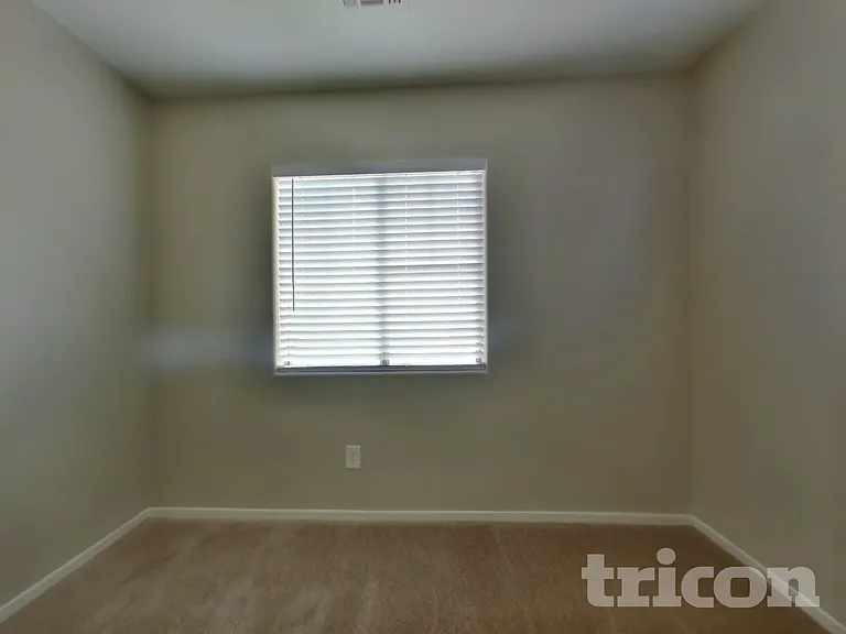 4660 E Laurel Ave — Photo 12