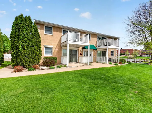 553 Gold St #204, Green Lake, WI 54941