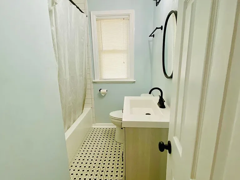 2210 Manlyn Rd — Photo 31