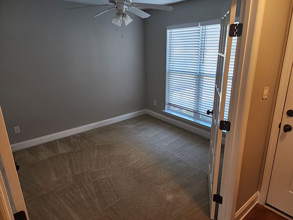 5th image of 835 Landing Dr #835