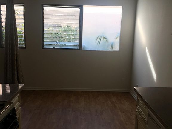 4th image of 3426 Mentone Ave