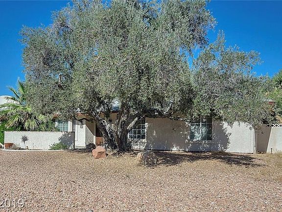 2nd image of 1808 Laverne Cir