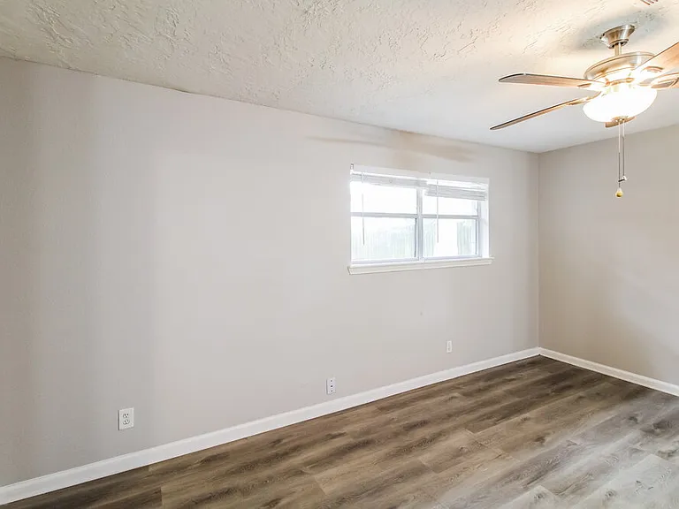 3206 Teakwood Cir — Photo 8