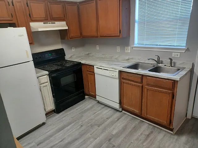 2702 Wimbledon Ct #A — Photo 5