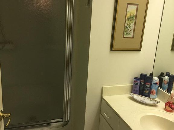 4th image of 300 Mason St Suite 101