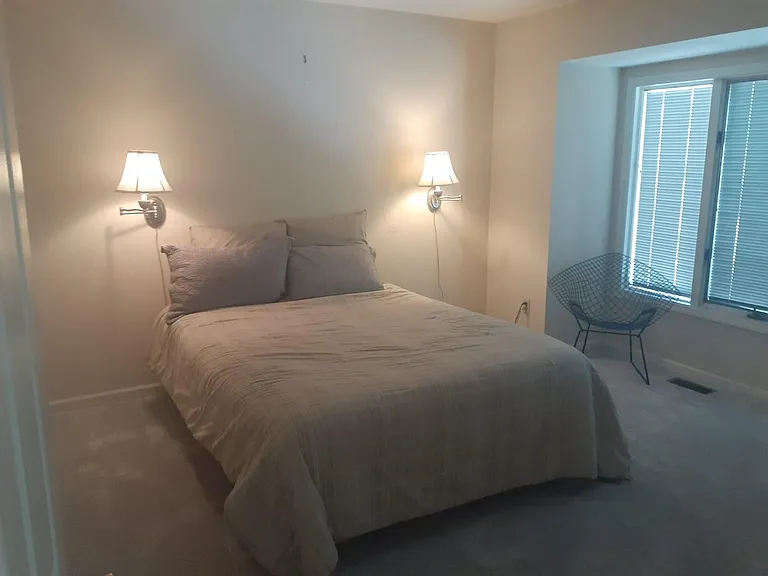 1614 Forest Hills Dr — Photo 17