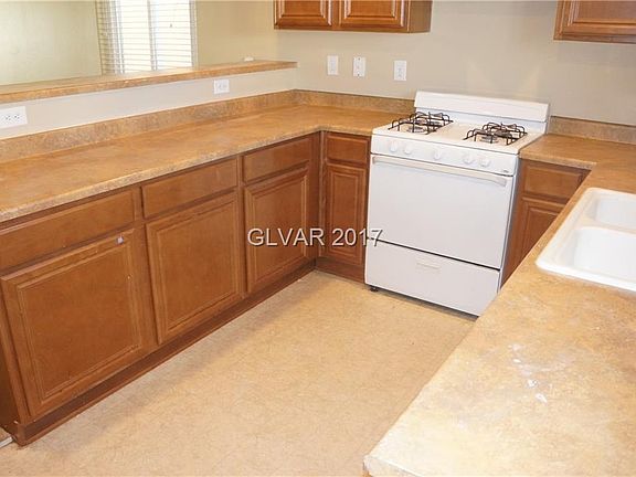 5th image of 4984 Blue Marlin Ave #0