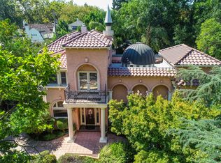 1304 39th St, Sacramento, CA 95816