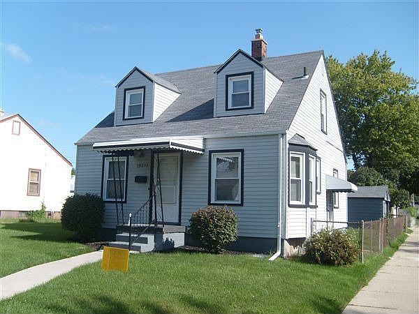 Kenosha front house