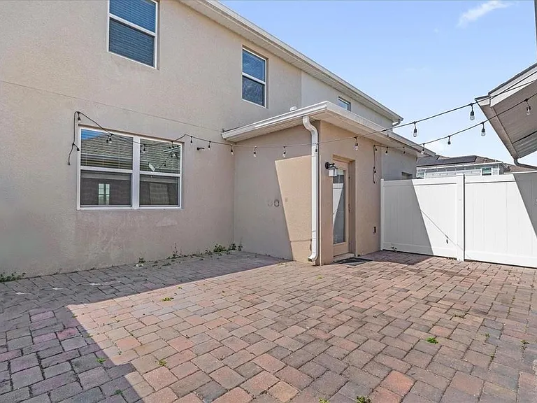2959 Addison Blvd — Photo 21