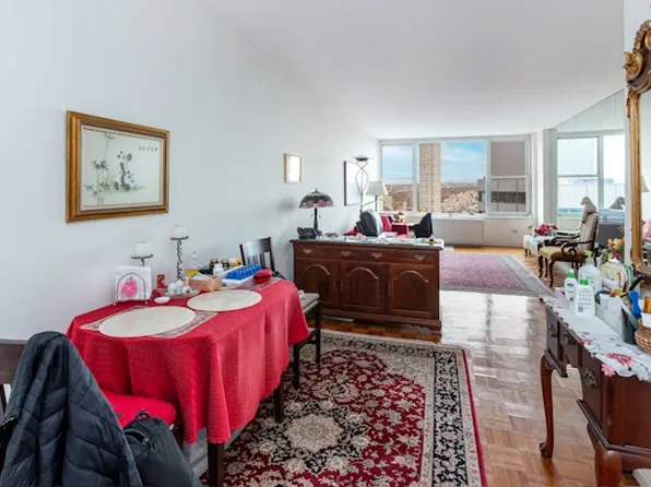 117 East 57th Street image 11 of 15