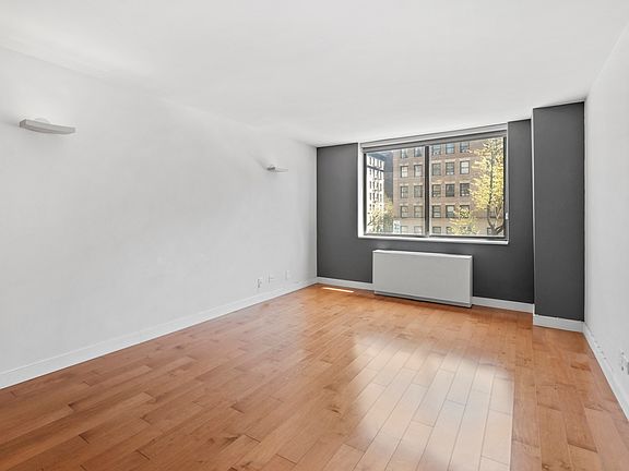 3rd image of 275 W 96th St APT 5M