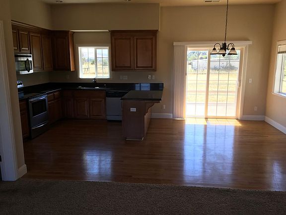 5th image of 14934 Bonner Ct