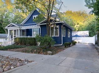 406 S Elm St, Champaign, IL 61820