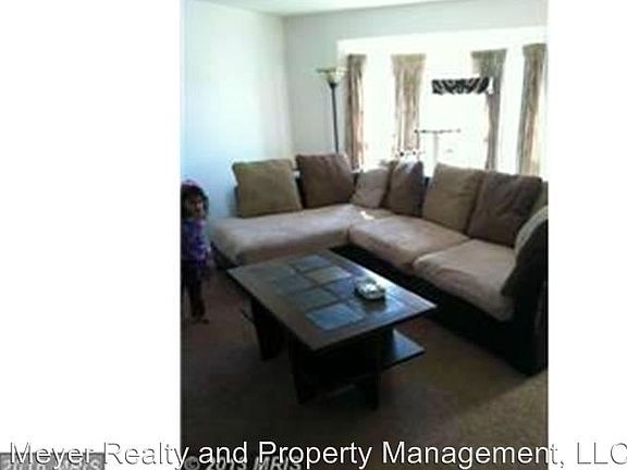 3rd image of 3909 Fountain Bridge Ct