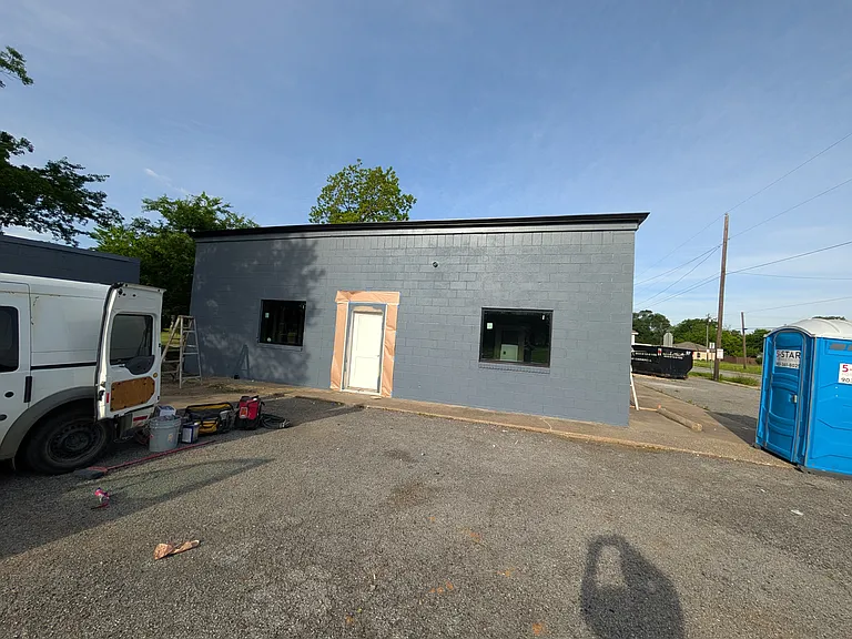 430 E Brockett St — Photo 3