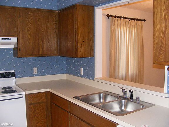 16 Lindsay Lane 012 (4)