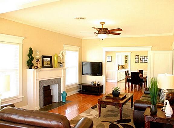 2nd image of 841 Amarillo St