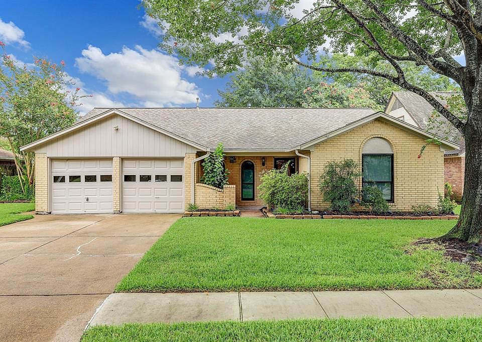 1st image of 4019 Thistledown Dr