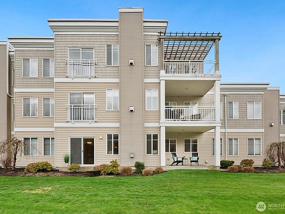 2nd image of 17432 Bothell Way NE #B108