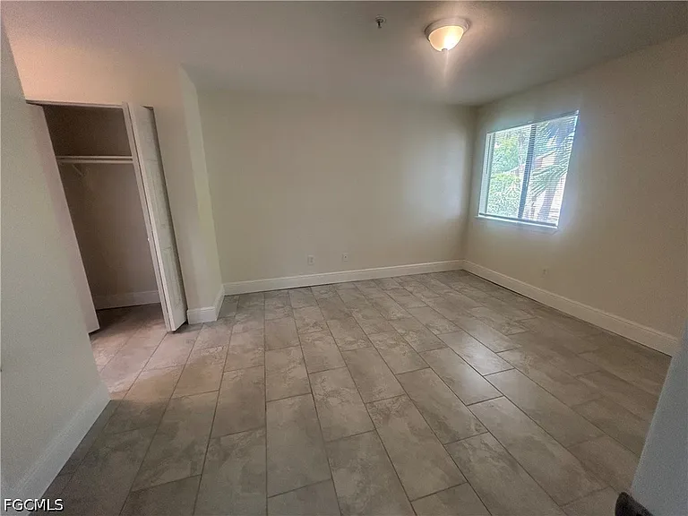 2875 Winkler Ave #511 — Photo 12