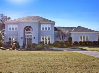5 Grand Cypress Ct, New Orleans, LA 70131
