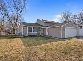 1523 Jewel Ave, St Charles, IL 60174