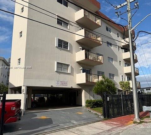 3rd image of 7150 Indian Creek Dr APT 401
