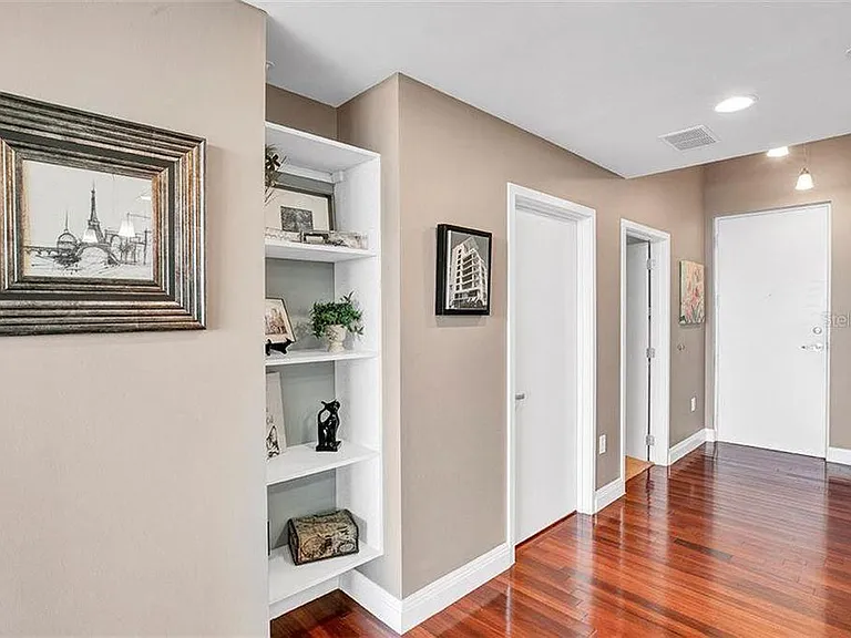 525 E Jackson St #607 — Photo 7