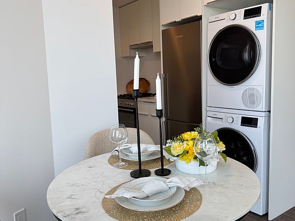 5th image of 410 W 126th St #1601