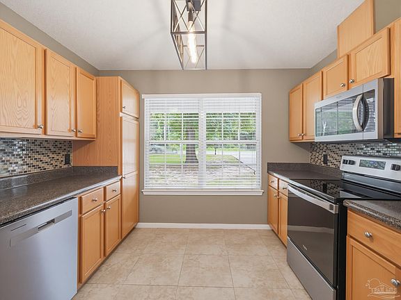 4th image of 5523 Berryhill Rd