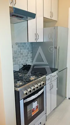 Rented by Peter Ashe | media 6