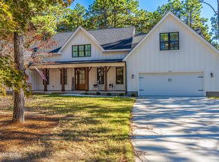 150 Broadmeade Dr, Southern Pines, NC 28387
