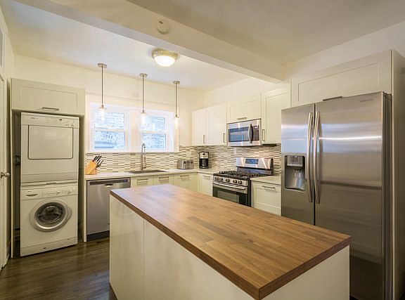 5th image of 927 Hinman Ave #C