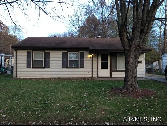 25 Scarlet Dr photo 1